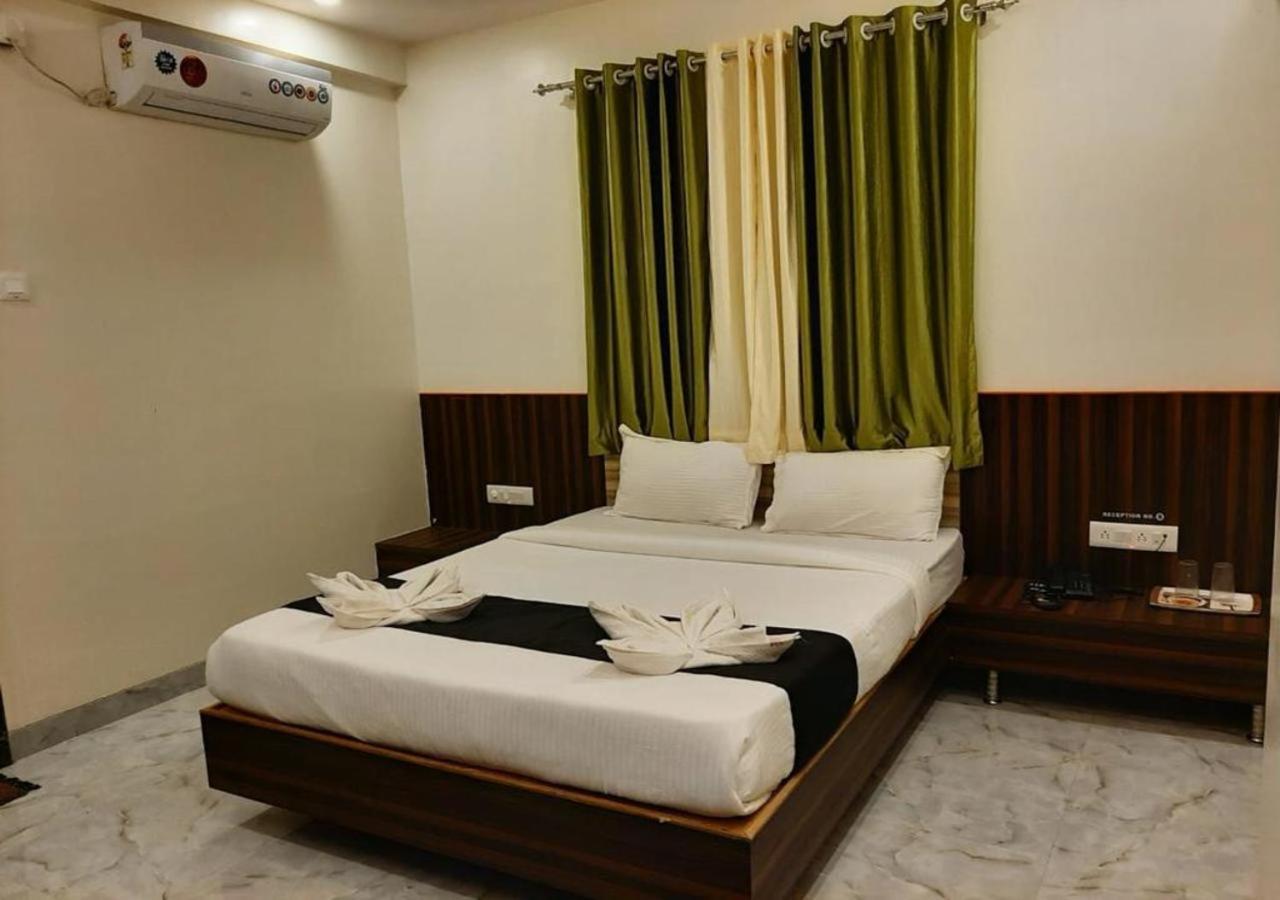 Hotel Sai Sk Palace Shirdi Exterior foto